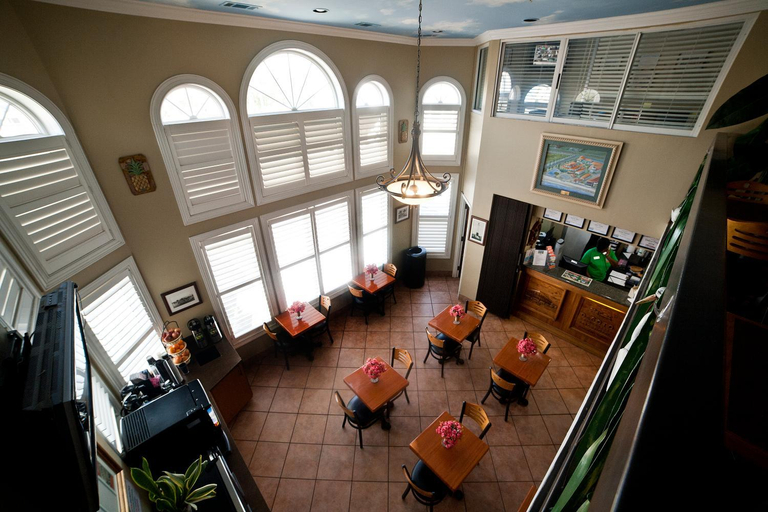 Food & Drinks 3, DeSoto Beach Gardens, Chatham
