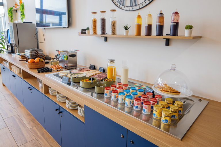 Food & Drinks 5, All Suites Appart Hôtel | Le Havre Centre - Les docks, Seine-Maritime