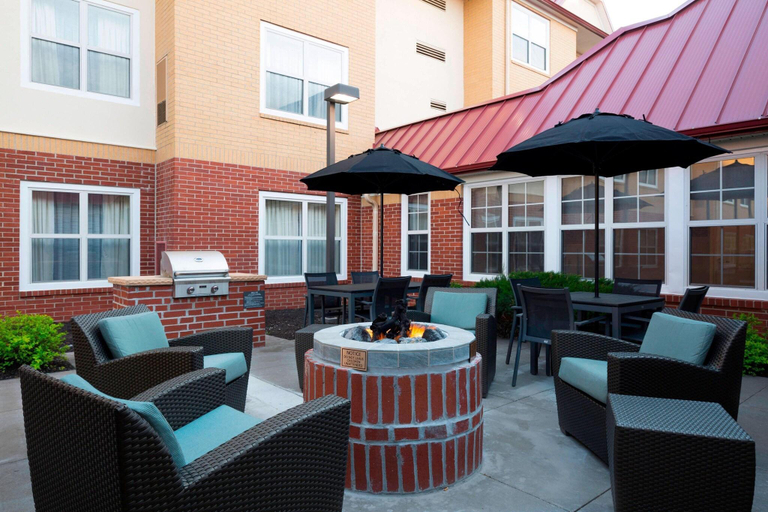 Food & Drinks 5, Residence Inn Kansas City Olathe, Kansas City