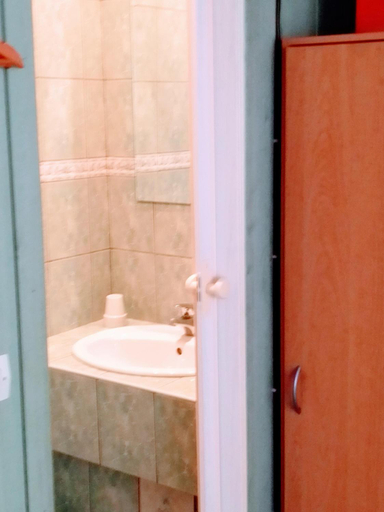 Bathroom, Chalet du Montal, Nièvre