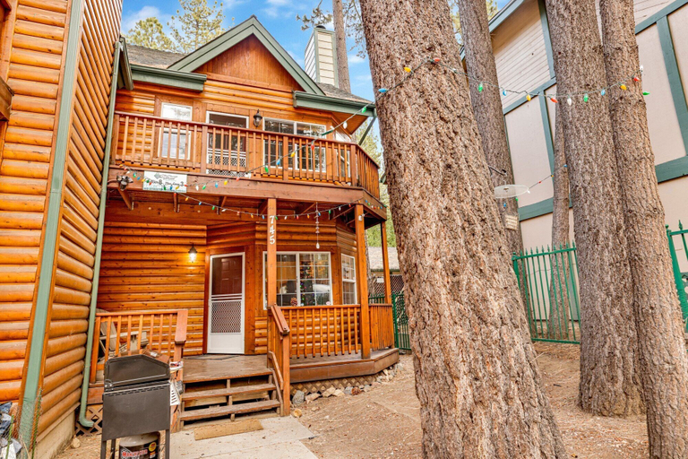 Exterior & Views 2, Summit Mountain Getaway #2264, San Bernardino