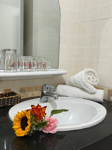 Bathroom 4, Village Love Homestay, Da Nang