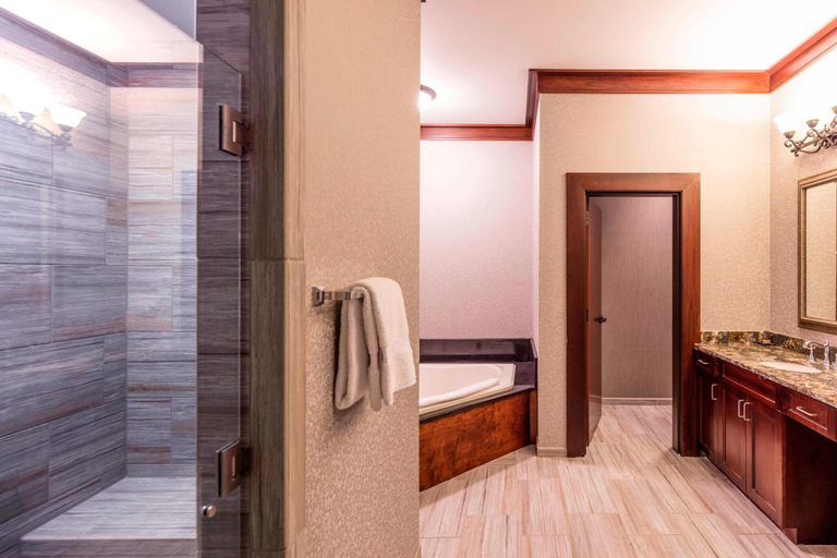 Bathroom 4, Montgomery Marriott Prattville Hotel & Conference, Elmore