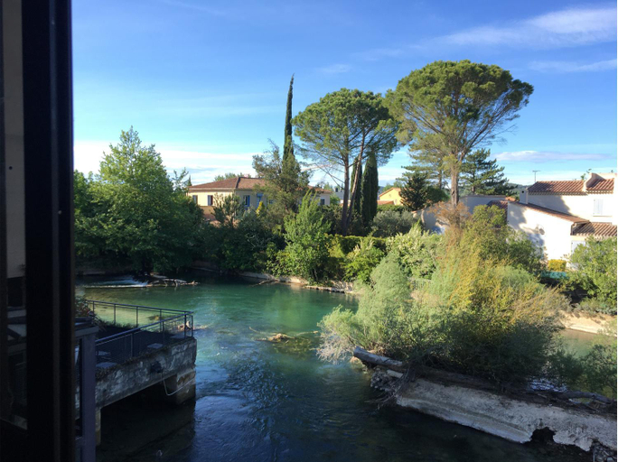 Others 5, Hotel Cantosorgue, Vaucluse