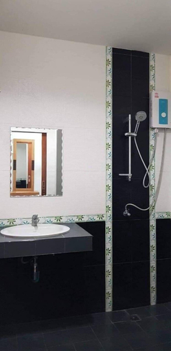 Bathroom 4, Ingmhok Country Mountain View Resort, Suan Phung