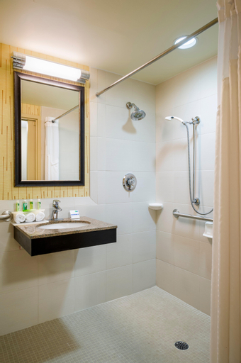 Bathroom 4