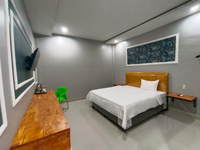 Bedroom 12