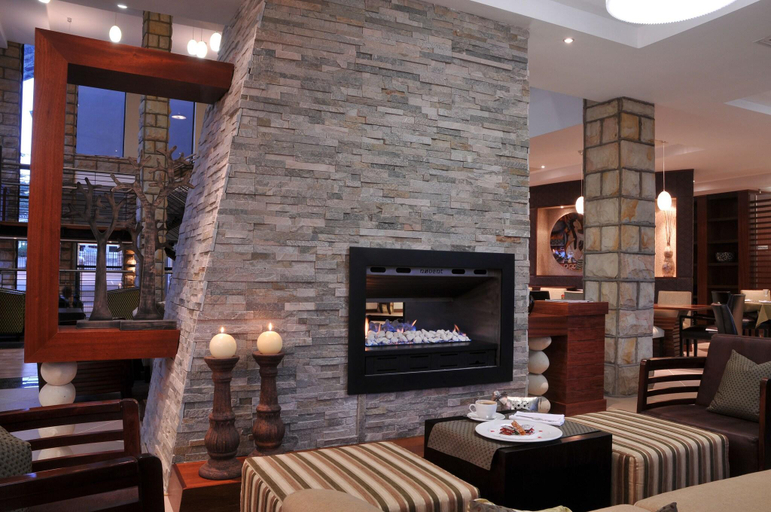 Public Area 4, Protea Hotel by Marriott Clarens, Thabo Mofutsanyane