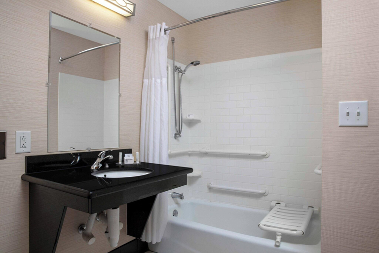Bathroom 4, Fairfield Inn & Suites Augusta, Richmond