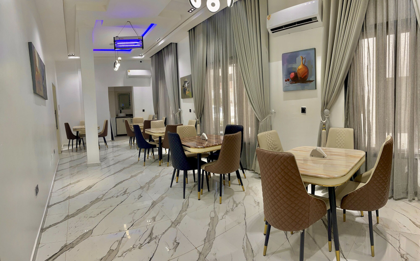 Food & Drinks 4, Lisa Suites, Bwari