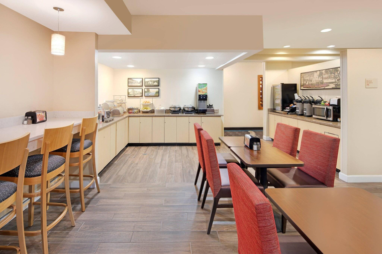 Food & Drinks 5, TownePlace Suites by Marriott Bentonville Rogers, Benton