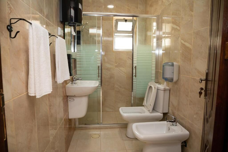 Bathroom 3, Dali House, Wadi Essier