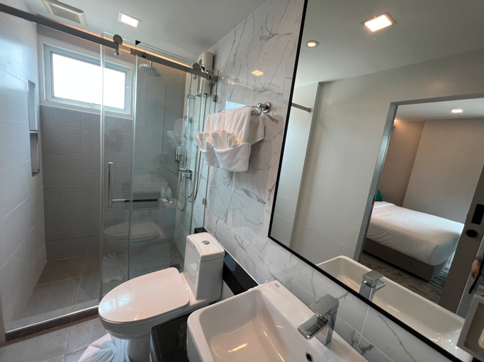 Bathroom 5