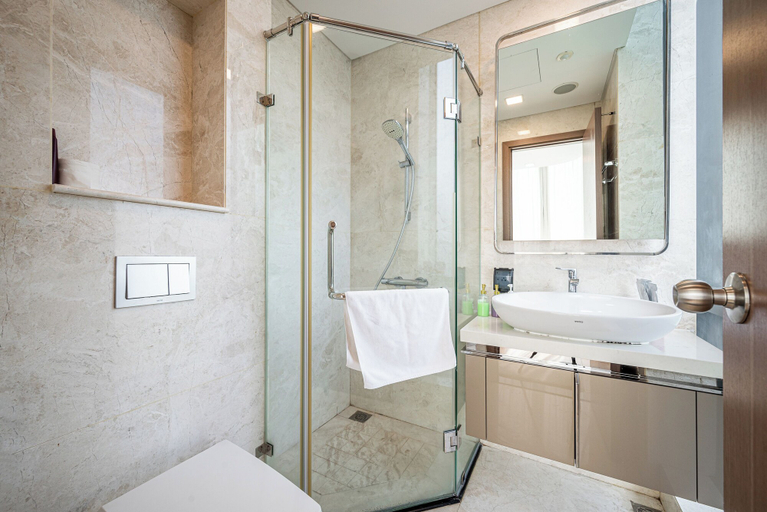 Bathroom 4, Isabelle Luxury inside Landmark 81 Tower, Bình Thạnh