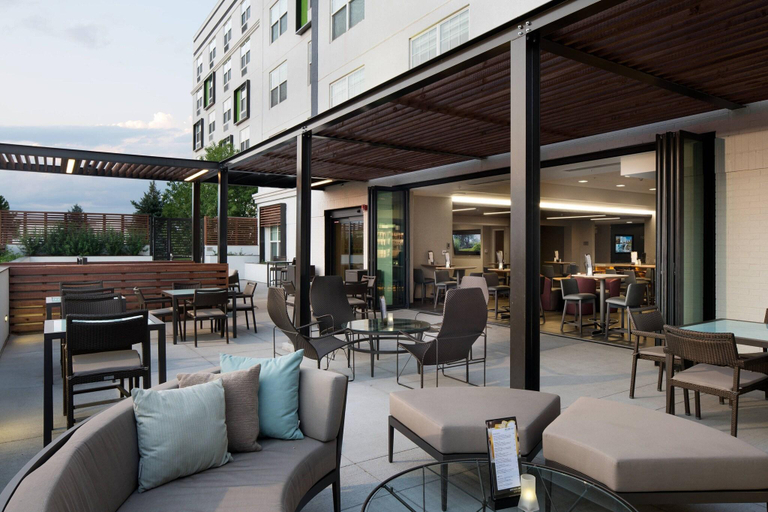 Food & Drinks 5, Courtyard Denver Airport at Gateway Park, Denver