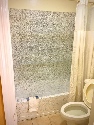 Bathroom 3, Stay Express Inn & Suites - Demopolis, Marengo