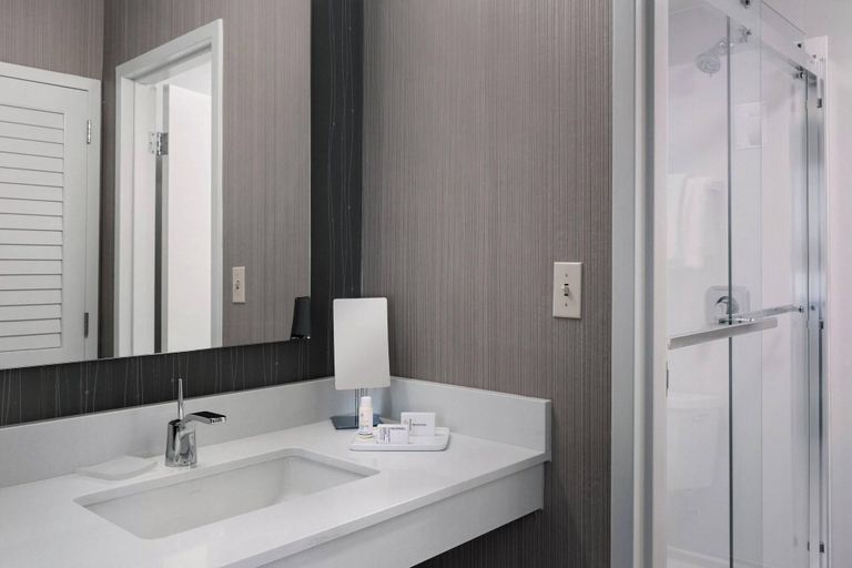 Bathroom 5, Courtyard Philadelphia Devon/Villanova, Chester