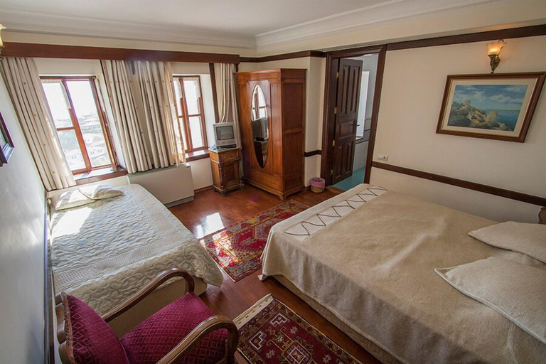 Bedroom 3, Altın Cesmeli Konak, Edremit