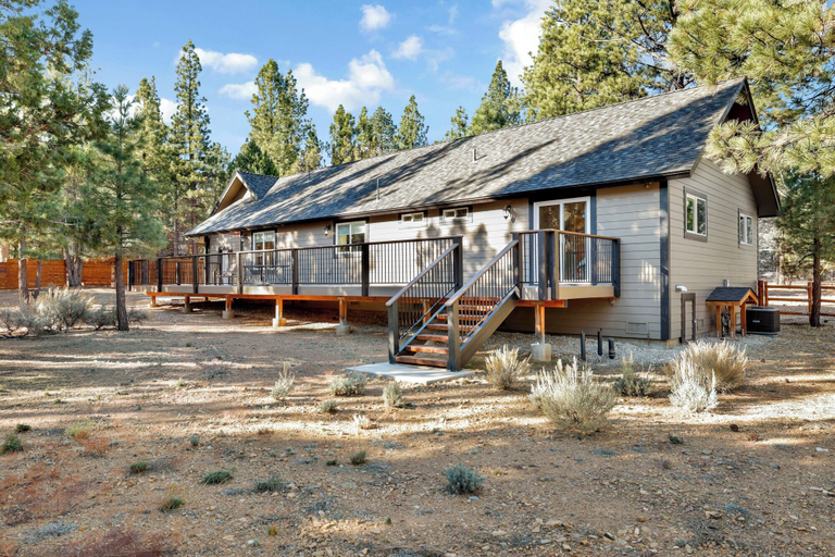 Exterior & Views 2, Erwin Lake Place #2219, San Bernardino