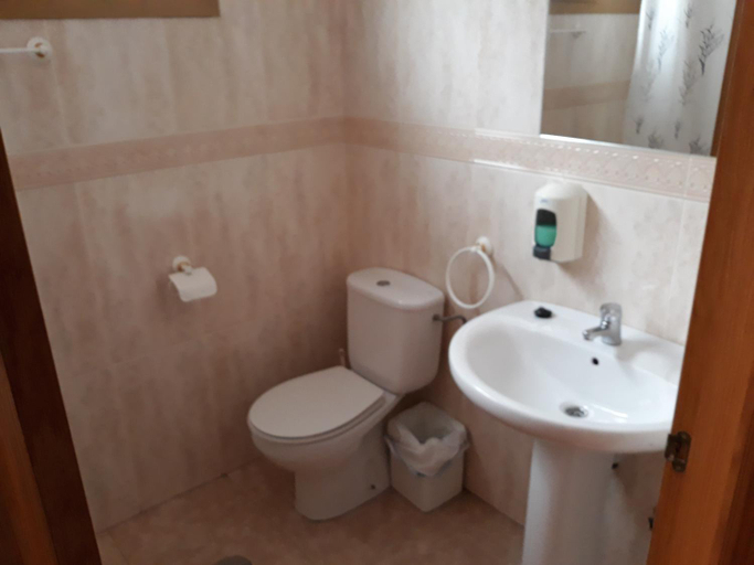 Bathroom 3, Hostal Ardoi, Navarra