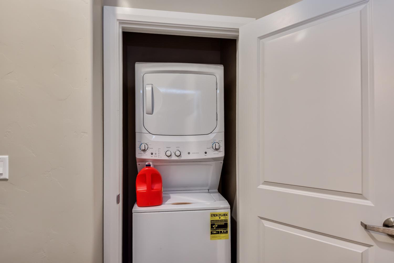 Bathroom 3, Watchman Villas, Washington