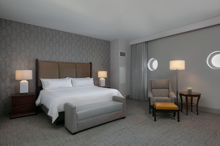 Bedroom 3, Philadelphia Marriott Downtown, Philadelphia