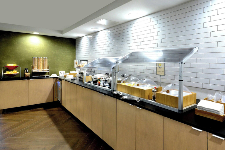 Food & Drinks 5, Fairfield Inn Greensboro Airport, Guilford
