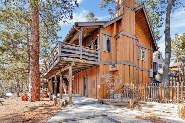 Exterior & Views, Moose Mountain Manor #2462, San Bernardino