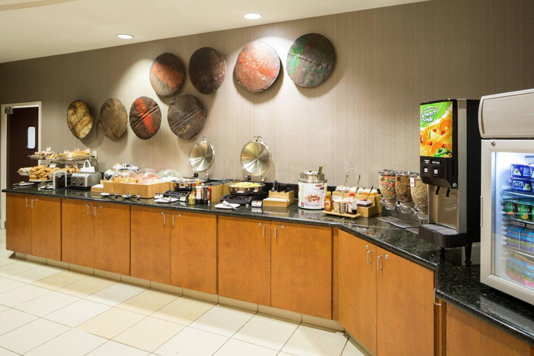 Food & Drinks 5, SpringHill Suites Indianapolis Fishers, Hamilton