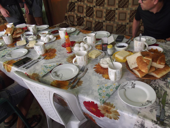 Food & Drinks 5, Lovely Goris Hostel