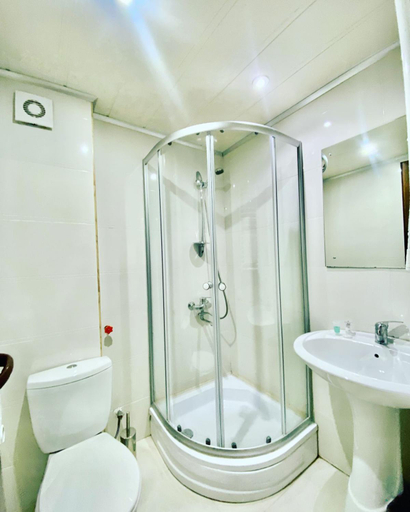 Bathroom 4, Banguriani, Mestia