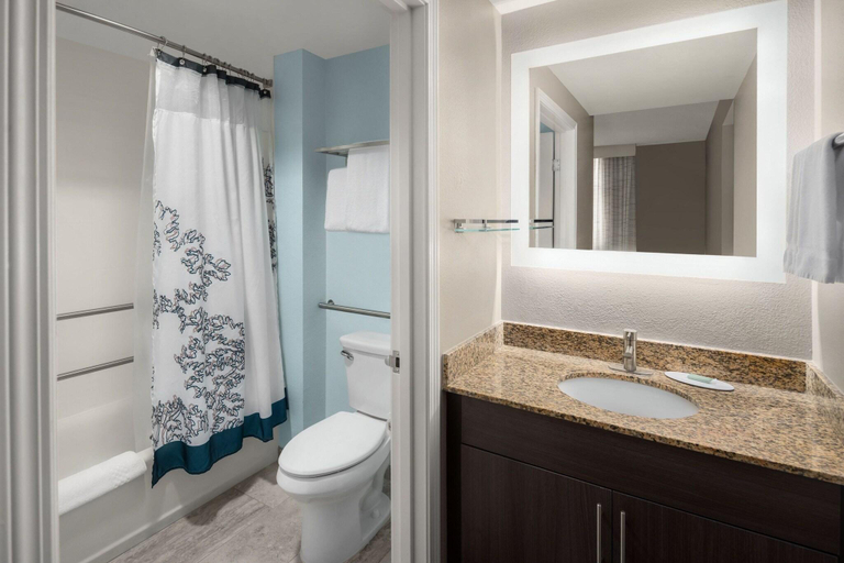 Bathroom 4, Residence Inn Portland Downtown/RiverPlace, Multnomah