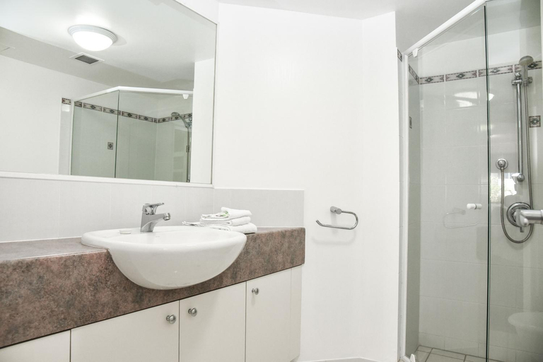Bathroom 2, Founda Gardens Apartments, Toowong