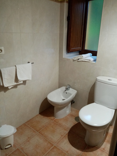 Bathroom 4, La Canal, Cantabria