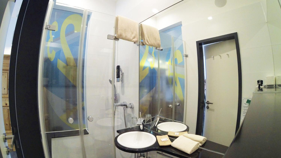 Bathroom 5, Hotel Landgasthof Koechlin, Lindau (Bodensee)
