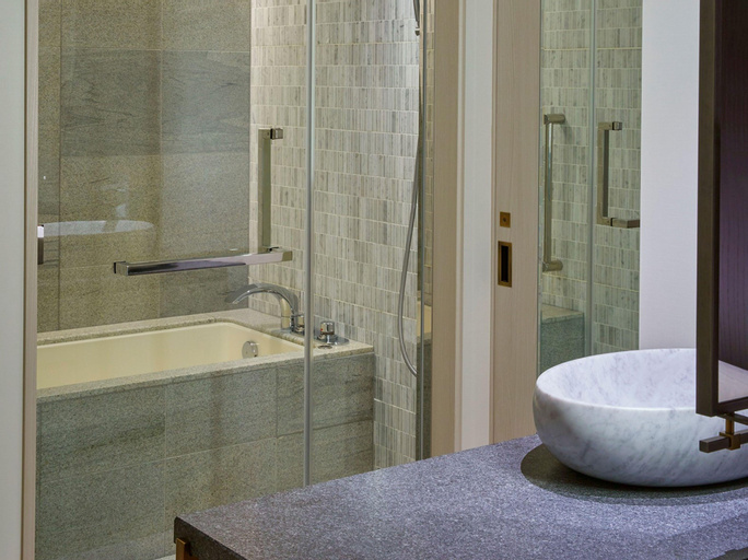 Bathroom 19