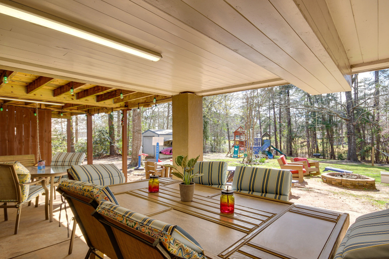 Food & Drinks 5, Pet-Friendly Lakehouse: View Tower + Fire Pit!, Saluda
