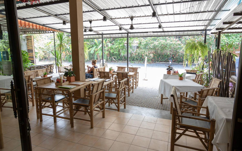 Food & Drinks 2, P & T Hostel, Ko Samui
