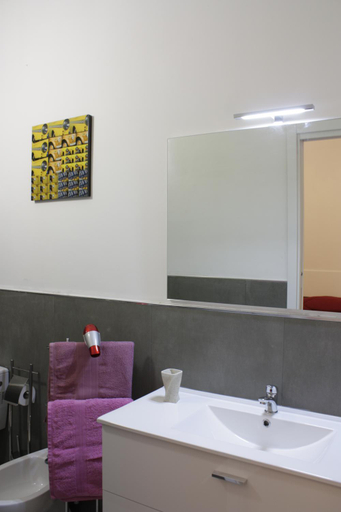 Others 4, Camere Andrea, La Spezia