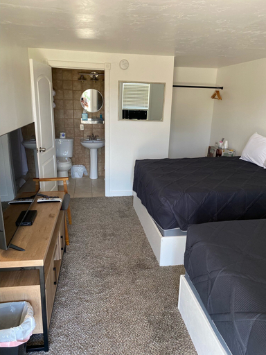 Bedroom 2, Brownings Motel, Daggett