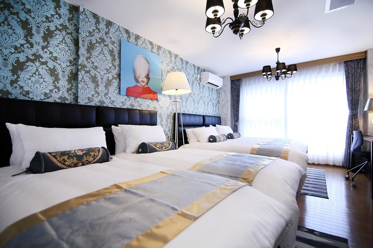 Bedroom 9