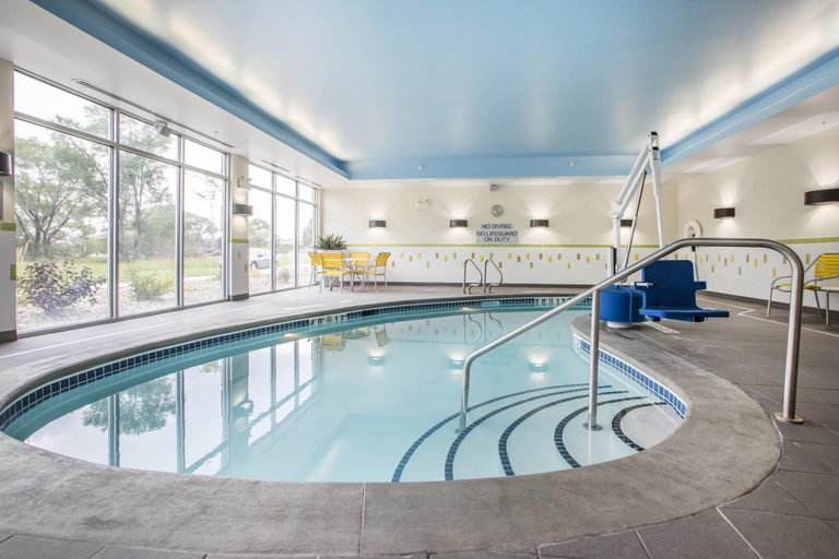 Sport & Beauty 2, Fairfield Inn & Suites Waterloo Cedar Falls, Black Hawk