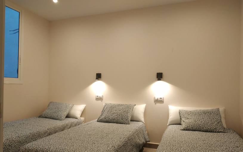 Others 4, Luxury Center, Sevilla