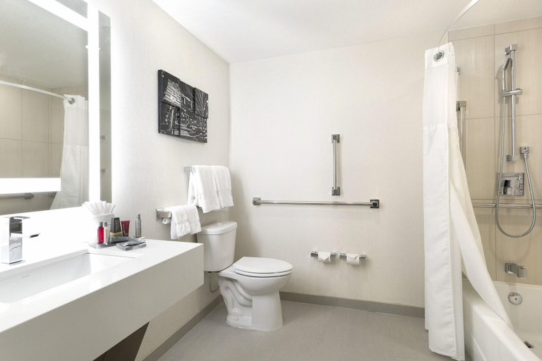 Bathroom 5, Greensboro High Point Marriott Airport, Guilford
