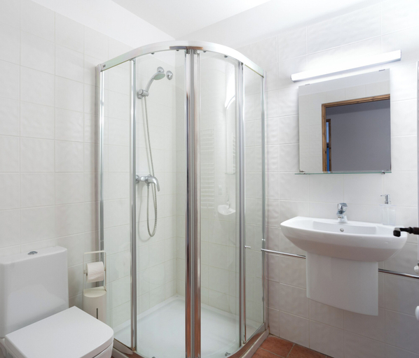 Bathroom 4, Can Muní - Pins, Girona