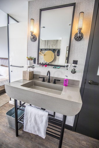 Bathroom 4, Moxy Chicago Downtown, Cook