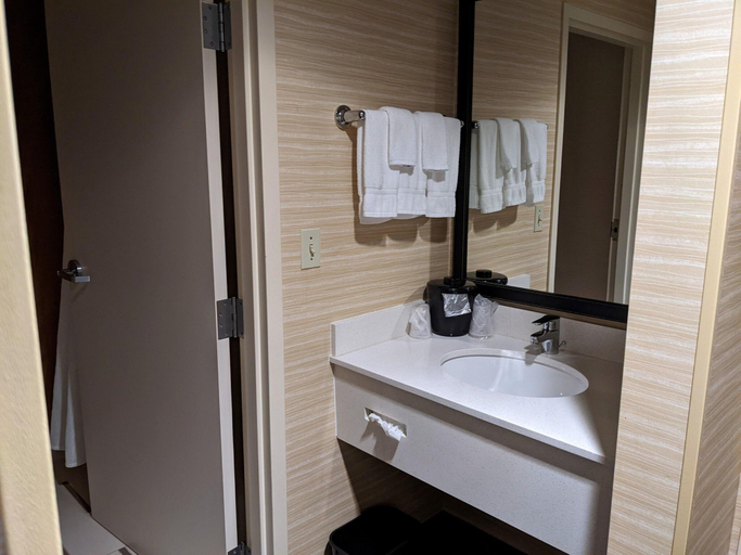 Bathroom, Fairfield Inn Concord, Merrimack