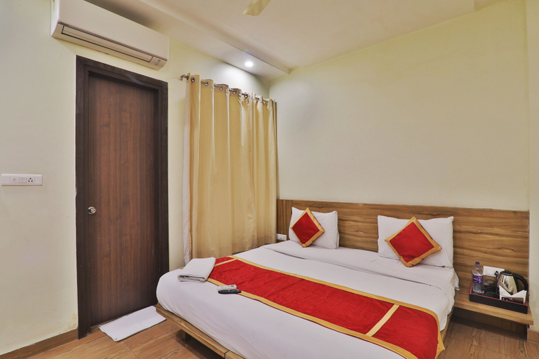 Bedroom 2, Hotel Aarya, Lucknow