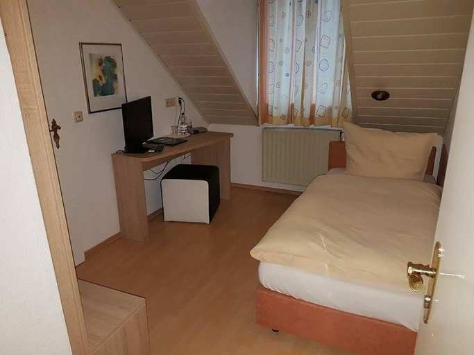 Bedroom 3, Hotel Linden, Schwalm-Eder-Kreis
