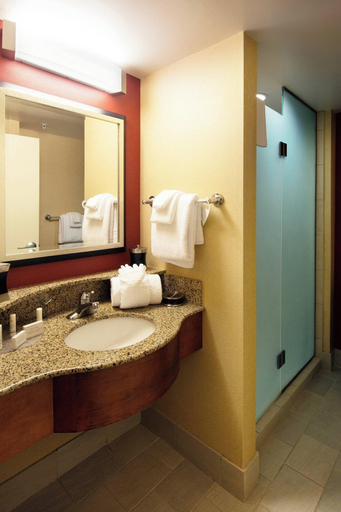 Bathroom 4, Courtyard Canton, Stark